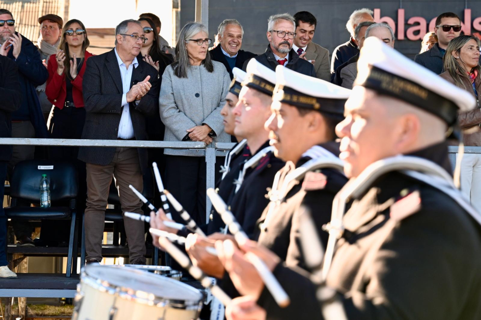 Desfile militar, policial y de caballerías gauchas 