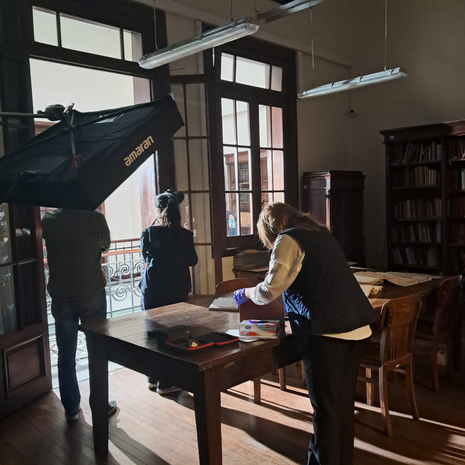 Preparativos para la filmación en el AGN. Archivo General de la Nación