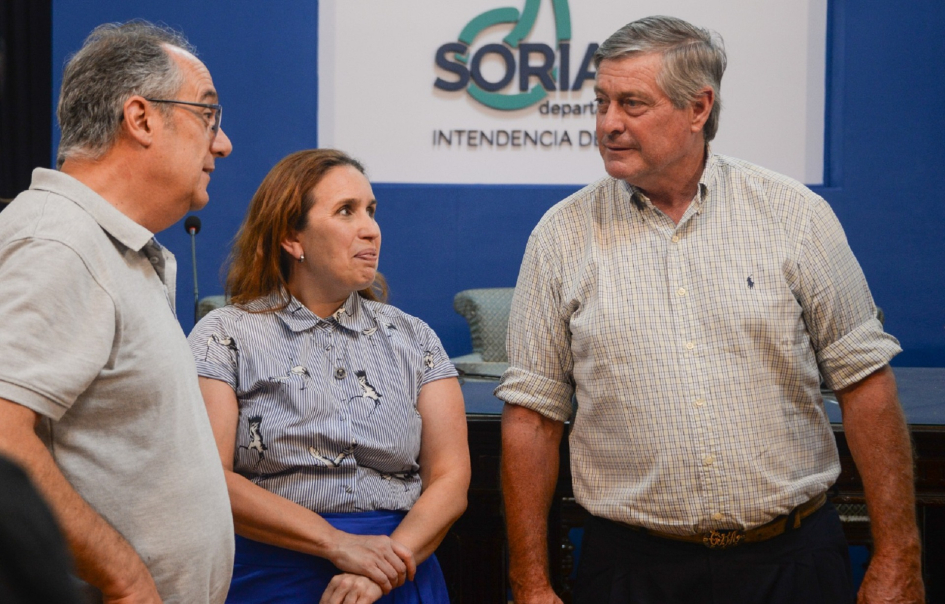 Ministro, directora nacional de Cultura e Intendente de Soriano