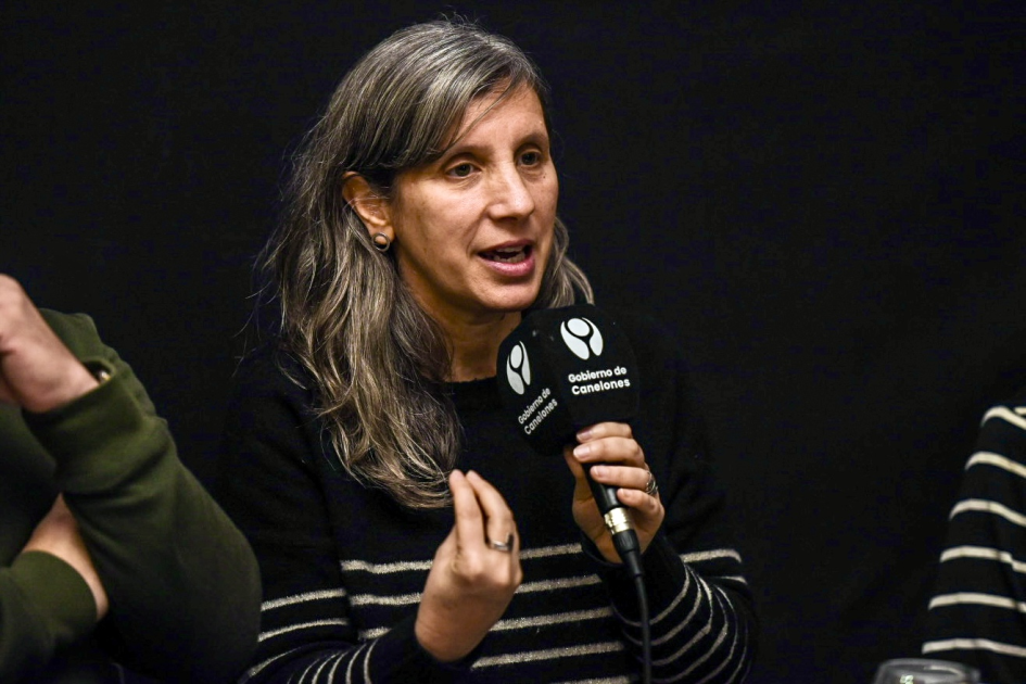 MEC y la Intendencia de Canelones impulsan proyecto para fortalecer las bibliotecas públicas MEC y la Intendencia de Canelones impulsan proyecto para fortalecer las bibliotecas públicas