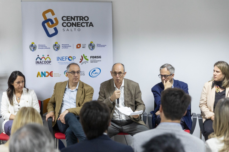 Inauguración de las obras de ampliación del Centro Conecta de Salto Inauguración de las obras de ampliación del Centro Conecta de Salto