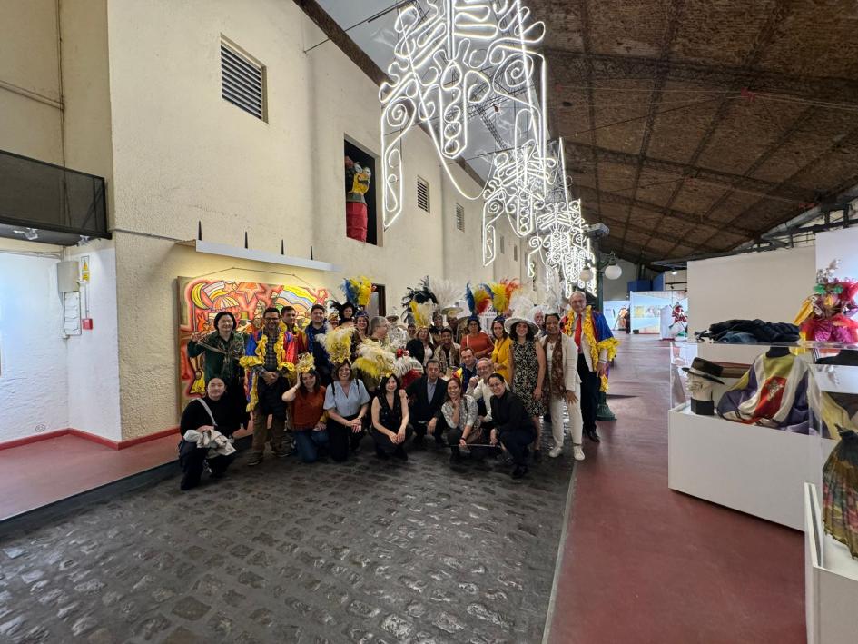 Iberarchivos: foto grupal en el Museo del Carnaval.