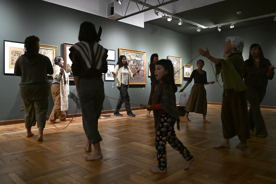 MNAV Museo Nacional de Artes Visuales. Intervención artística colectivos