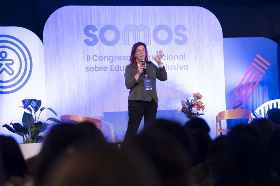 SOMOS: II Congreso Internacional sobre Educación Inclusiva Ponente Coral Elizondo dando una charla