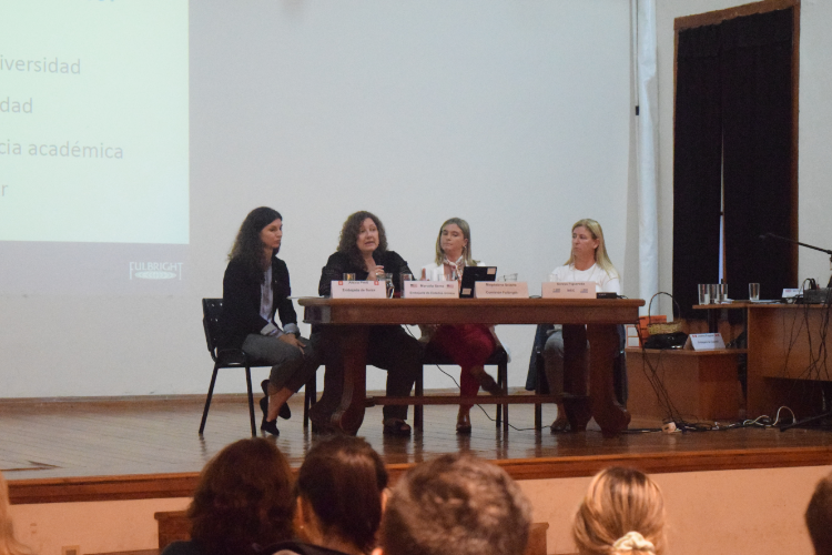 Lanzamiento del Ciclo de charlas, becas y oportunidades de formación Mesa con representantes de las Embajadas