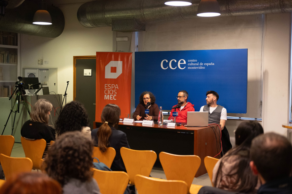 La jornada culminó con mesas redondas que abordaron la temática del juego Personas en mesa