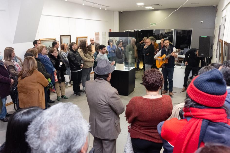 fotografía de la inauguración de la muestra fotografía de la inauguración de la muestra