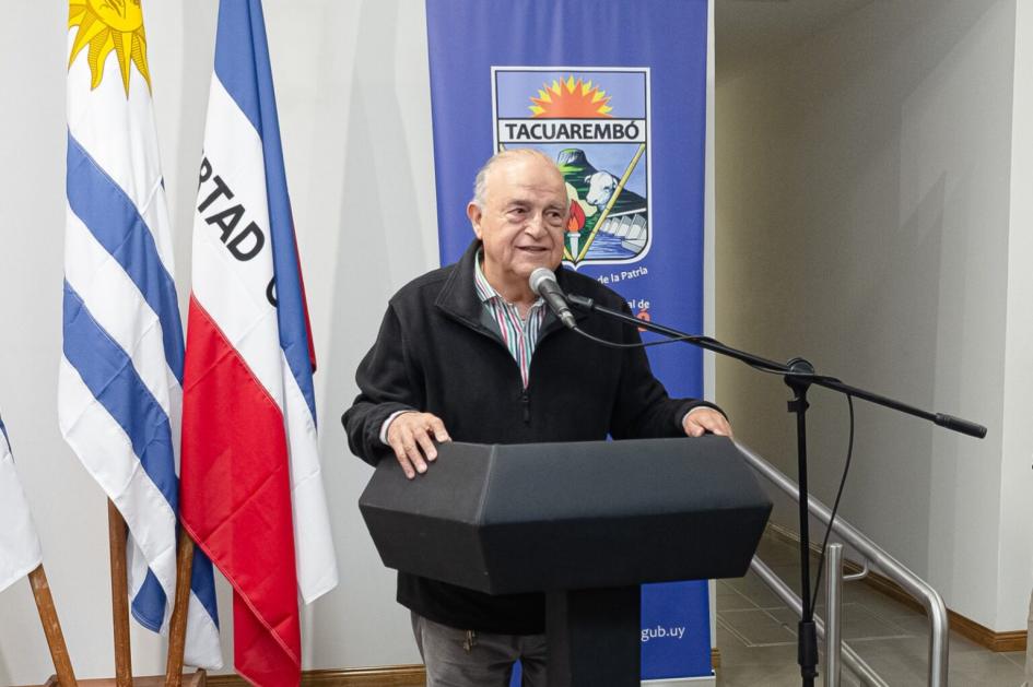 fotografía de la inauguración de la muestra fotografía de la inauguración de la muestra