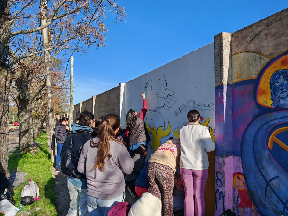 Proyecto «Murales que Unen por la Paz» llegó a Treinta y Tres Proyecto «Murales que Unen por la Paz» llegó a Treinta y Tres