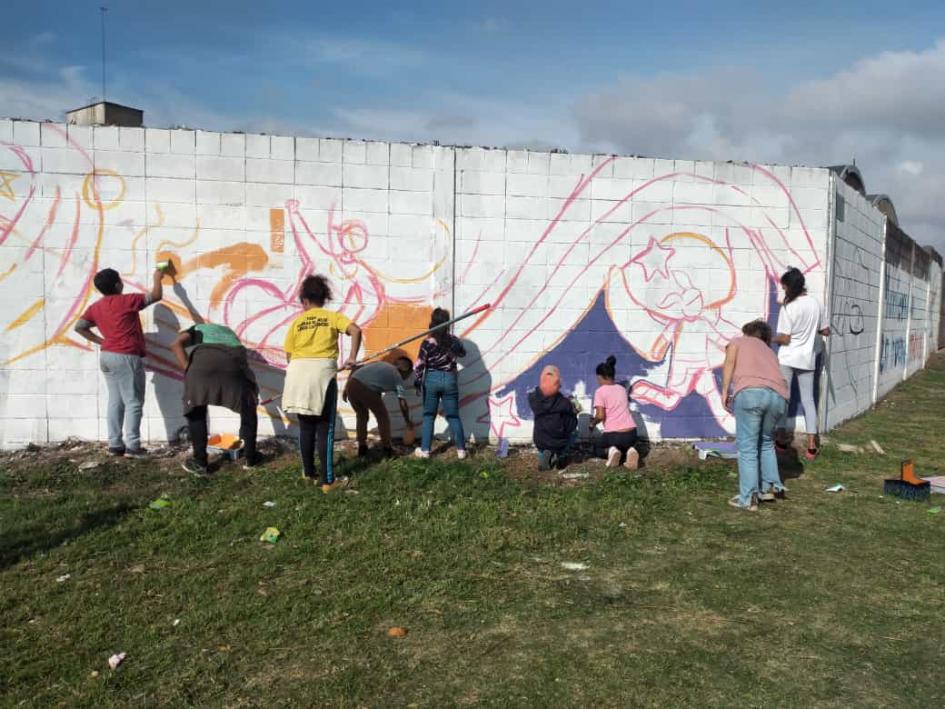 Mural colectivo en Barrio Coppola