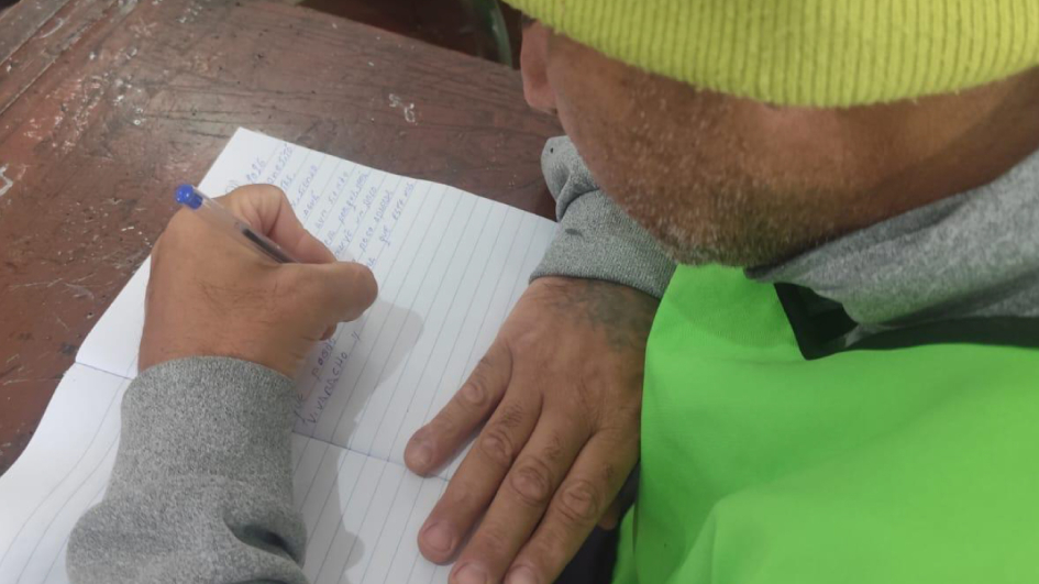 Biblioteca “Una Nueva Página” en el Penal de Libertad
