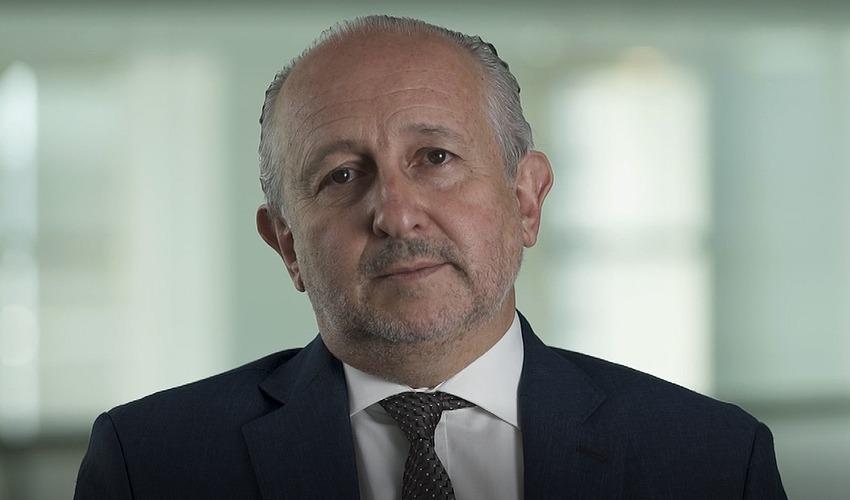 Ministro Pablo da Silveira en cadena nacional. Ministro.