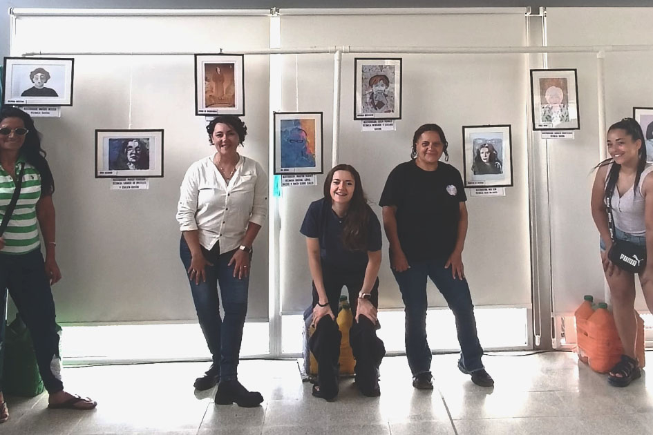 Muestra «Palabra Ilustrada» en el Espacio Comunitario del Barrio Maracaná Sur Muestra «Palabra Ilustrada» en el Espacio Comunitario del Barrio Maracaná Sur