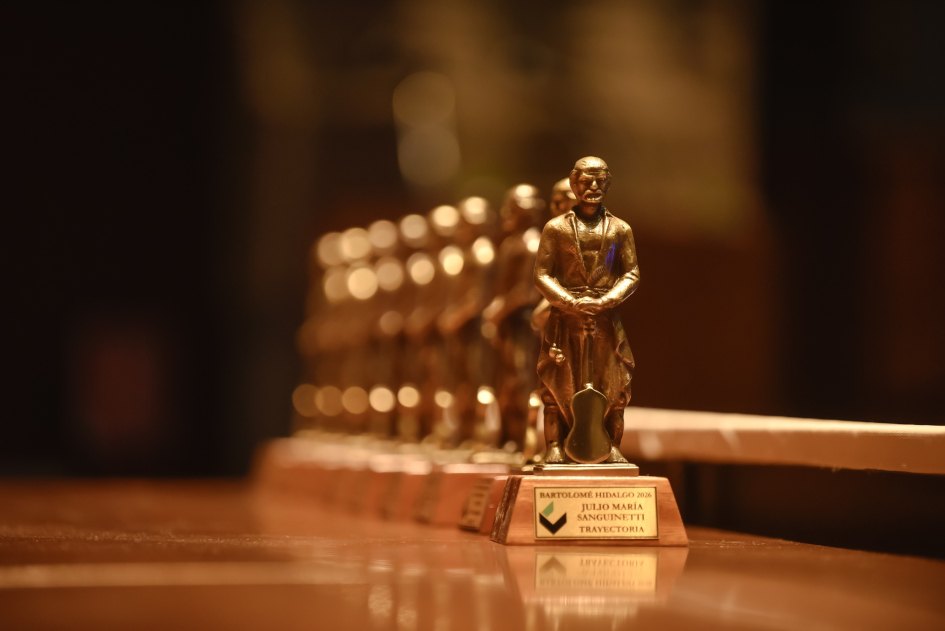 Premios Bartolomé Hidalgo premiaron los mejores autores y libros uruguayos. Premios Bartolomé Hidalgo premiaron los mejores autores y libros uruguayos.