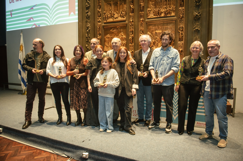 Premios Bartolomé Hidalgo premiaron los mejores autores y libros uruguayos. Premios Bartolomé Hidalgo premiaron los mejores autores y libros uruguayos.