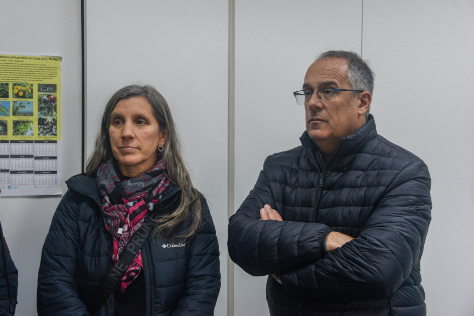 Autoridades del MEC durante la recorrida