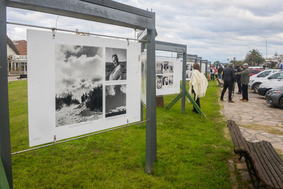 Exposición fotográfica al aire libre