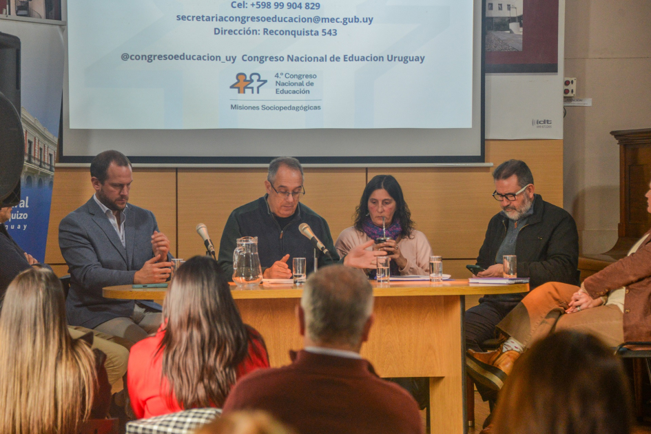 Plano general de la sala donde se realizó la presentación del Congreso Nacional de Educación