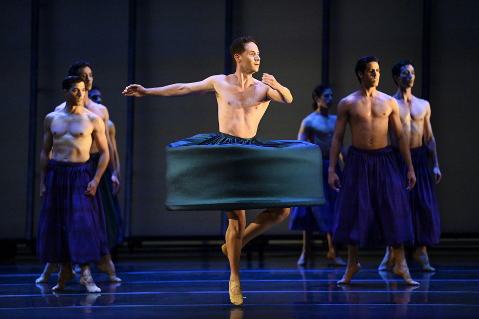 Bailarines en escenario