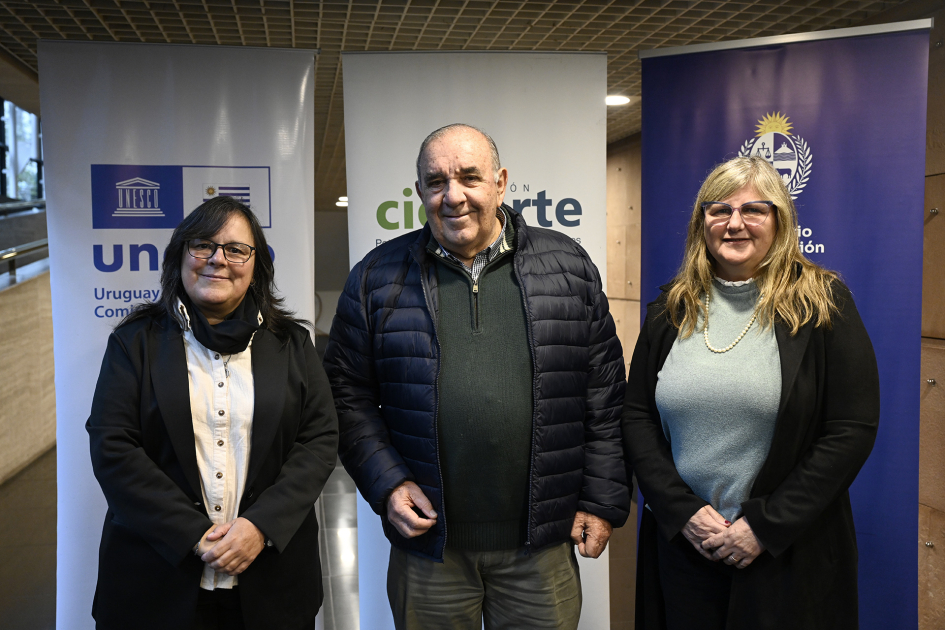 Autoridades en la presentación de Sonidos del Tango