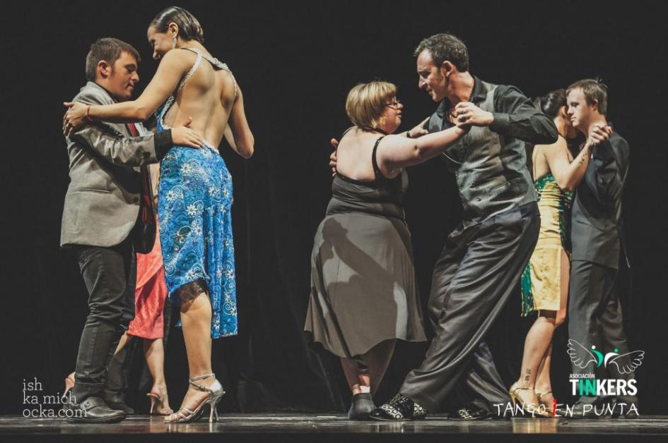 Festival, Tango en Punta Personas bailando tango