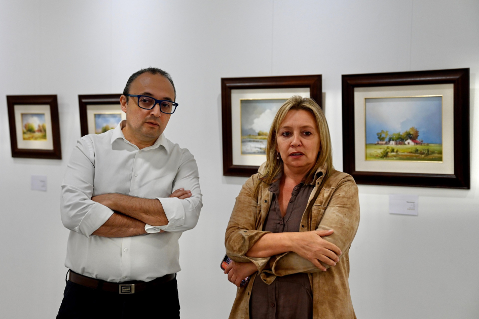 Autoridades mirando las instalaciones del Museo