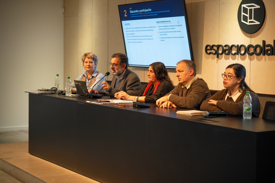 Se conformó en Montevideo Comisión Organizadora del Congreso Nacional de Educación Autoridades en mesa