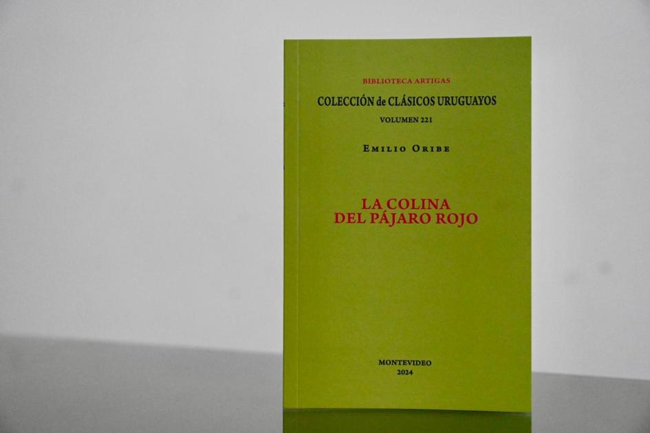 Portala del volumen 221, "La colina del pájaro rojo". Portala del volumen 221, "La colina del pájaro rojo".