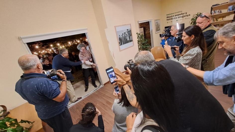 Inauguración de la primera Biblioteca temática 