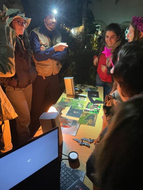 Una de las instalaciones de exploración noctura Una de las instalaciones de exploración noctura