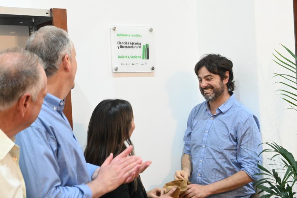 Biblioteca de ciencias agrarias y literatura Biblioteca de ciencias agrarias y literatura