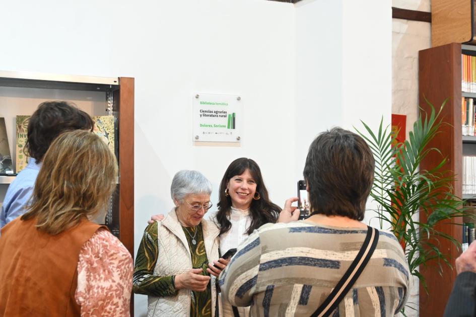 Biblioteca de ciencias agrarias y literatura Biblioteca de ciencias agrarias y literatura