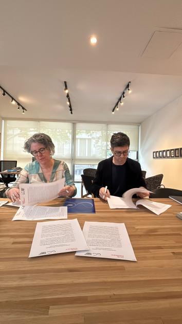 Directora nacional de Cultura, Mariana Wainstein y Román Viñoly, Presidente de la Fundación Viñoly Directora nacional de Cultura, Mariana Wainstein y Román Viñoly, Presidente de la Fundación Viñoly