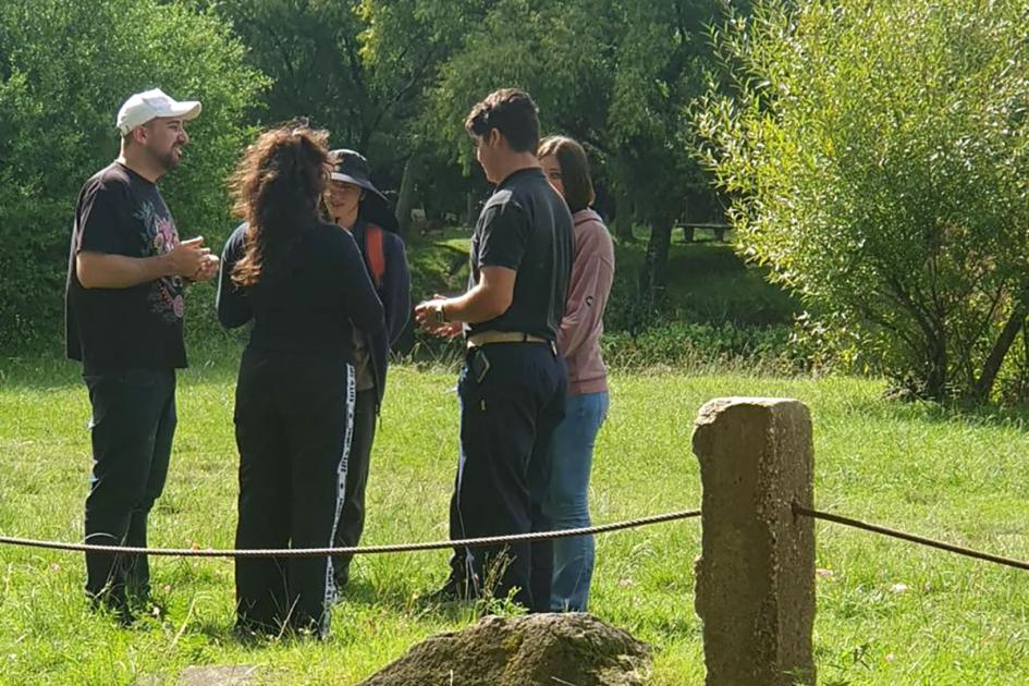Campamento Latinoamericano de ciencias Estudiantes en un espacio verde
