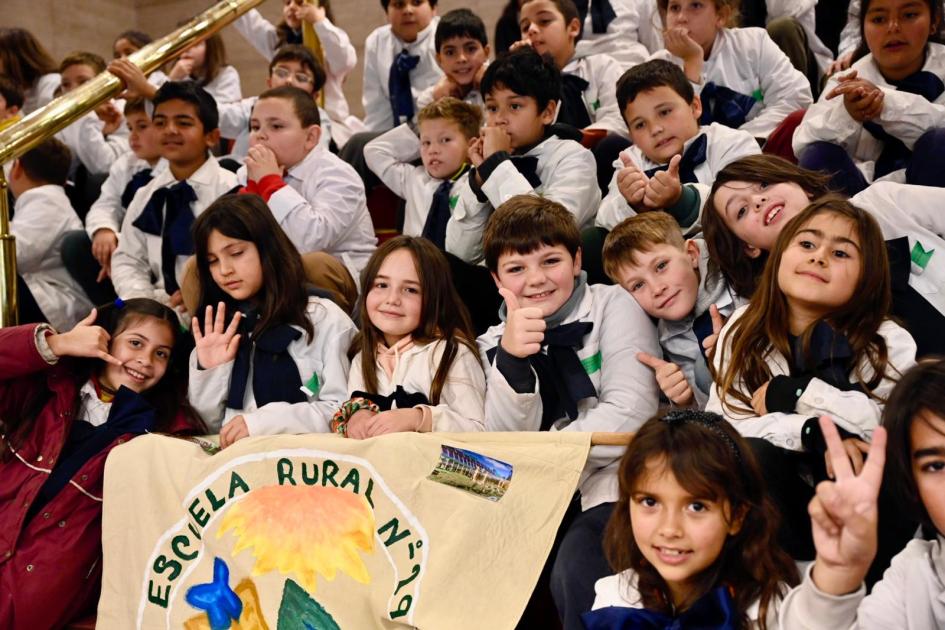 En primera fila: escuelas rurales al Sodre Escolares