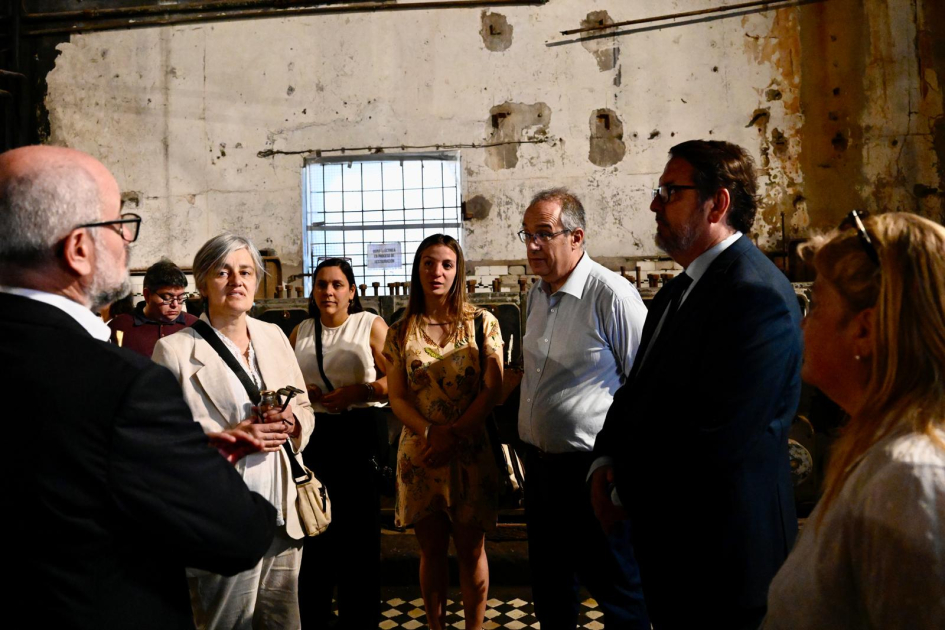 Recorrida de las autoridades por el ex Frigorífico Anglo