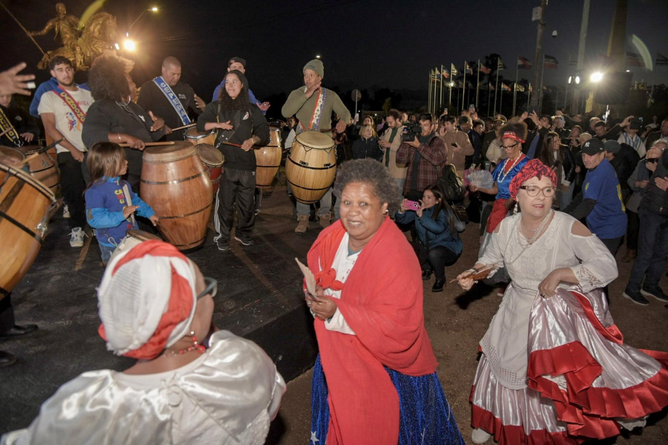 Inauguración monumento a Joaquín Lencinas en Las Piedras. Inauguración monumento a Joaquín Lencinas en Las Piedras.