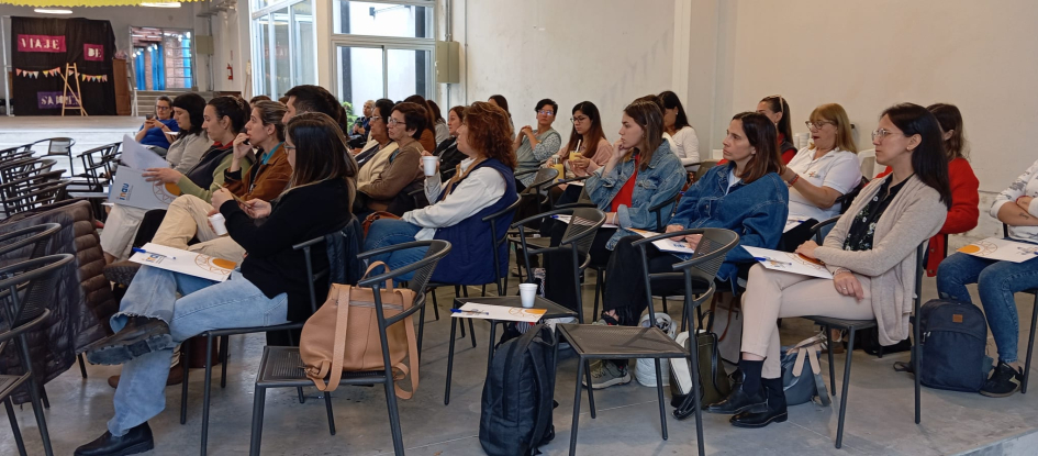 Personas participando de una actividad