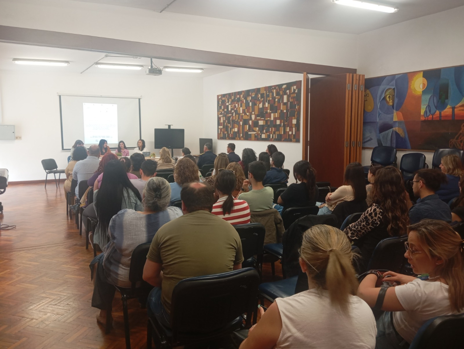 Hacia un segundo Plan Nacional de Educación en Derechos Humanos Personas participando del encuentro