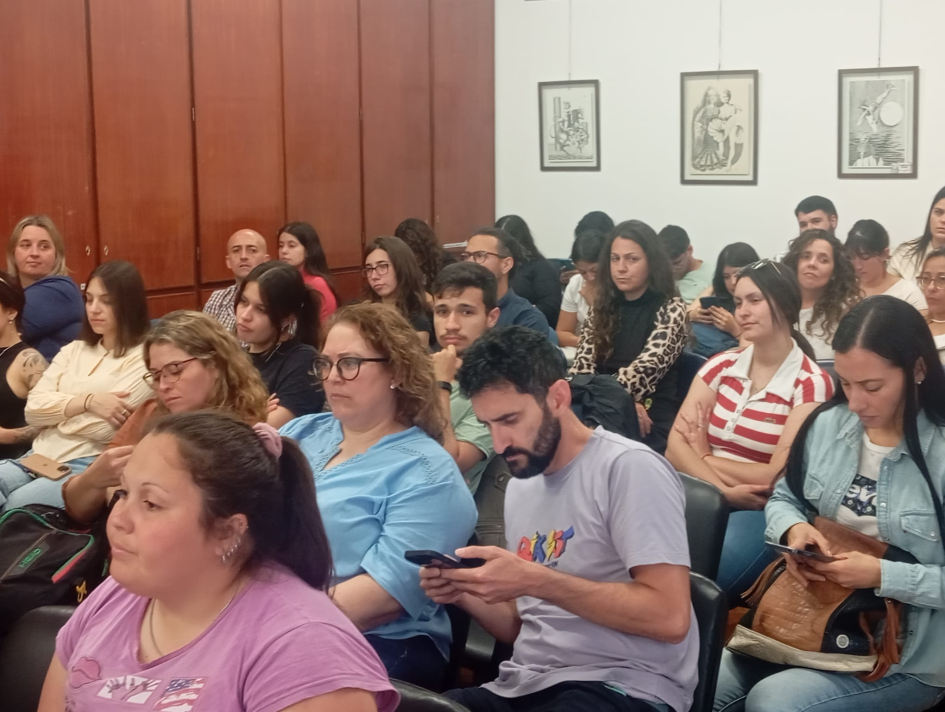 Hacia un segundo Plan Nacional de Educación en Derechos Humanos Personas participando del encuentro