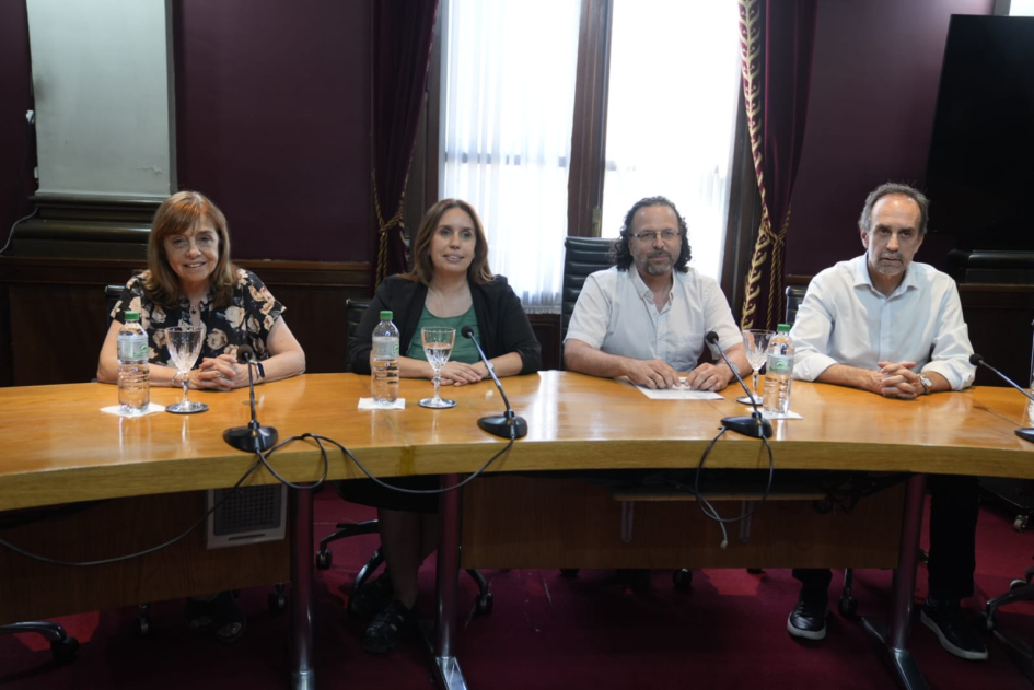 Firma del convenio encuesta nacional sobre imaginarios y consumo
