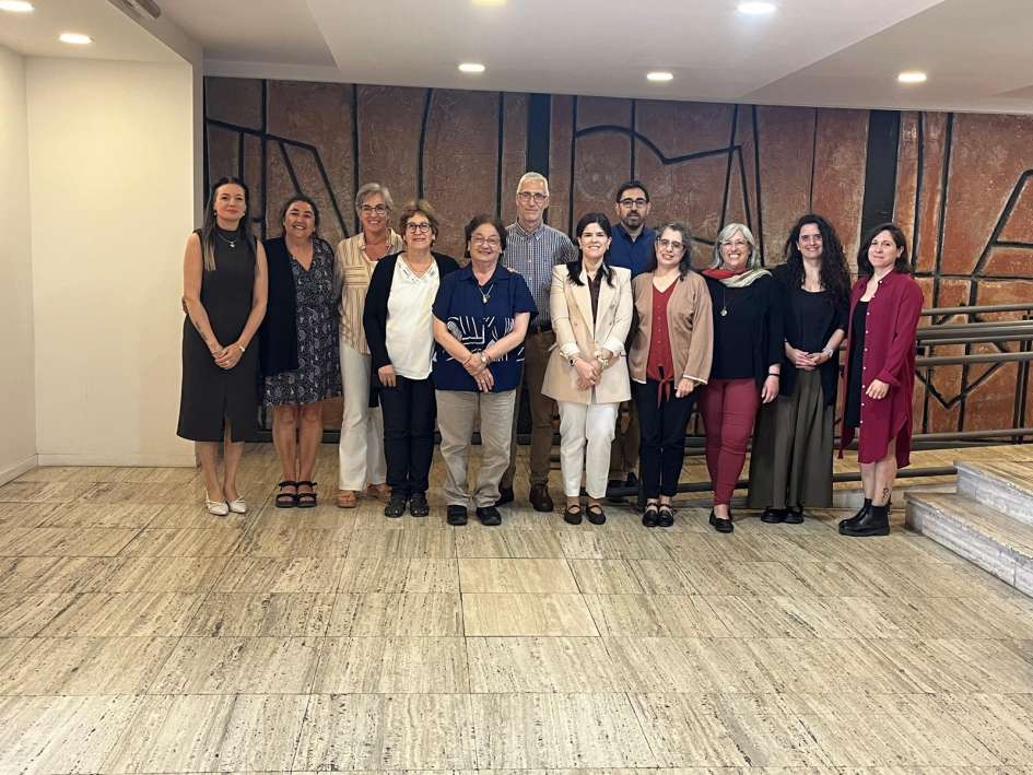 Personas posando para una foto