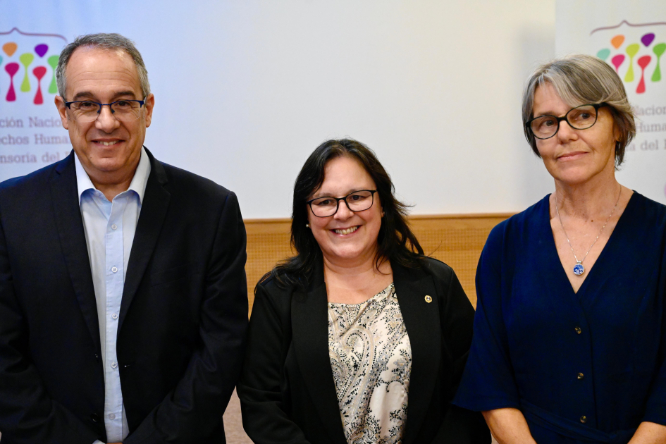 Ministro Mahía, subsecretaria Gabriela Verde y directora de la INDDHH, Mariana Mota. Ministro Mahía, subsecretaria Gabriela Verde y directora de la INDDHH, Mariana Mota.