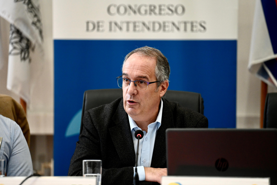 Ministro Mahía durante la presentación 