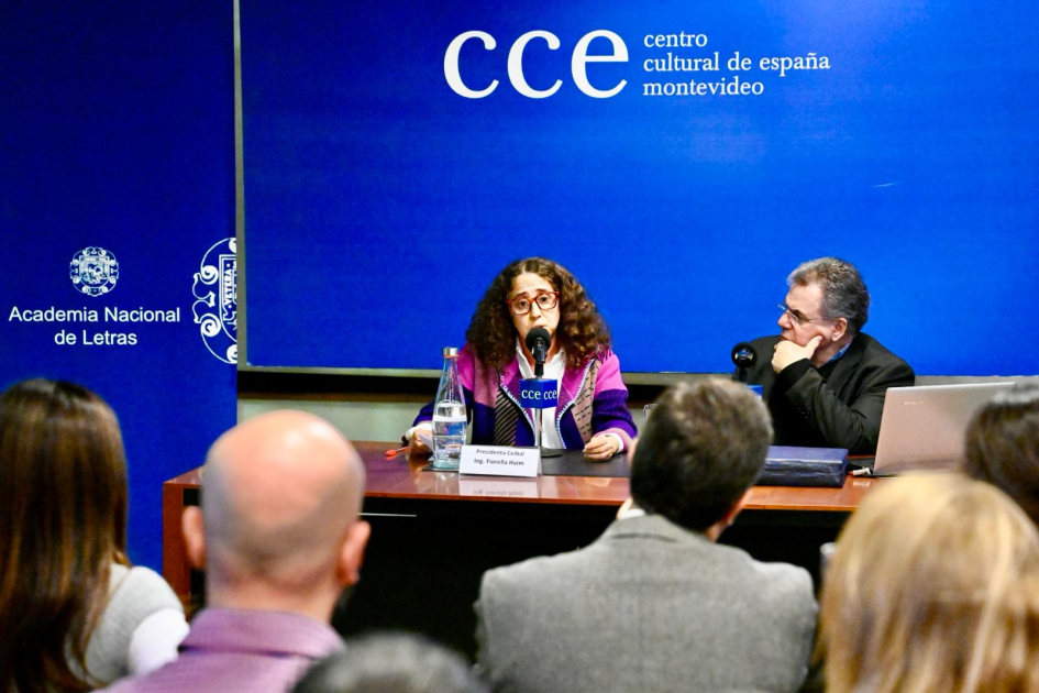Biblioteca País de Ceibal fue reconocida por la Academia Nacional de Letras Biblioteca País de Ceibal fue reconocida por la Academia Nacional de Letras