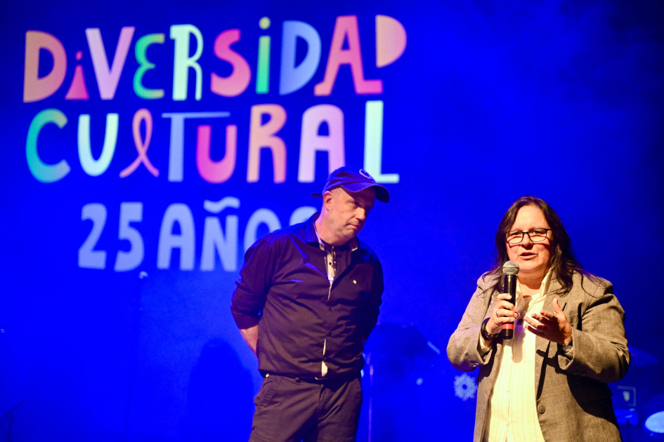 El evento contó con la presencia de la ministra (i), Gabriela Verde Ministra (i) Gabriela Verde hablando al público