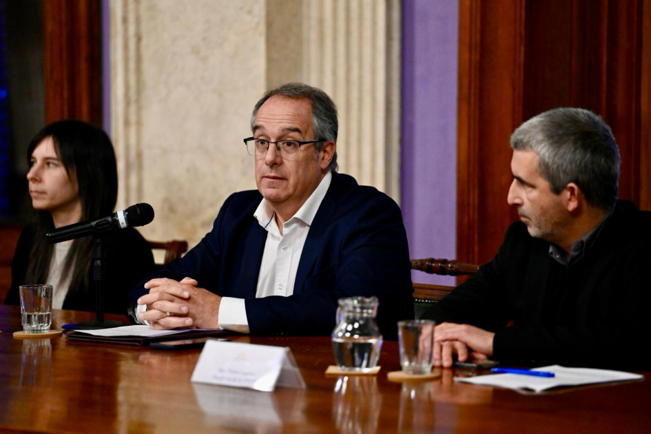 Ministro de Educación y Cultura, José Carlos Mahía, en el marco de la presentación a la Educación Ministro de Educación y Cultura, José Carlos Mahía, en el marco de la presentación a la Educación