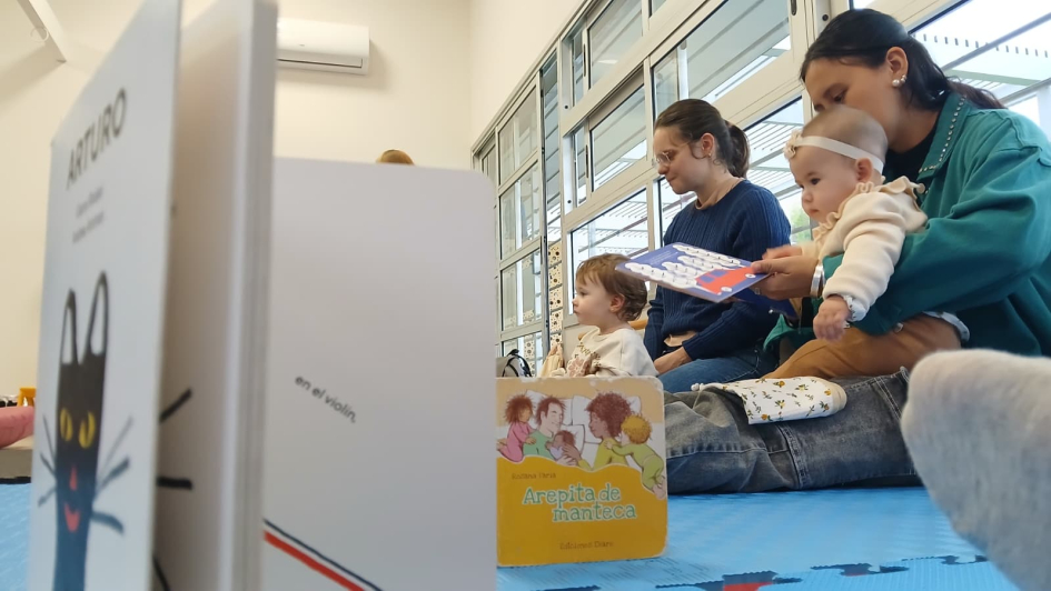 Experiencias Artísticas y Culturales para la Primera Infancia Bebés en un caif