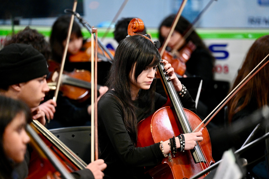 Con la música como protagonista se celebró el Día de la Niñez en la UAM Musicos participando de la Orquesta Juvenile e Infantil del Uruguay