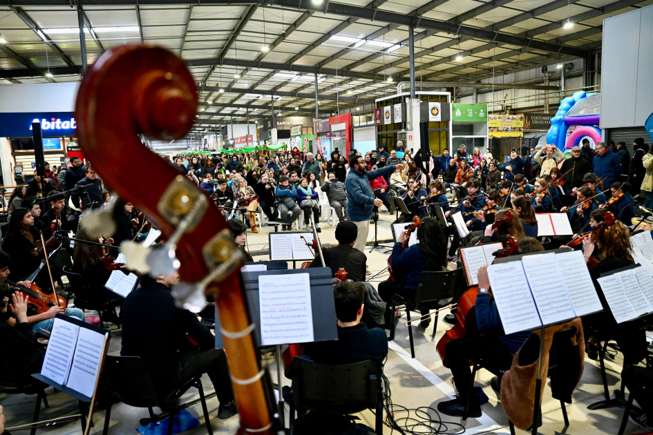 Con la música como protagonista se celebró el Día de la Niñez en la UAM La Orquestas y Coro Juvenil e Infantil del Uruguay participando del día de la niñez de la UAM